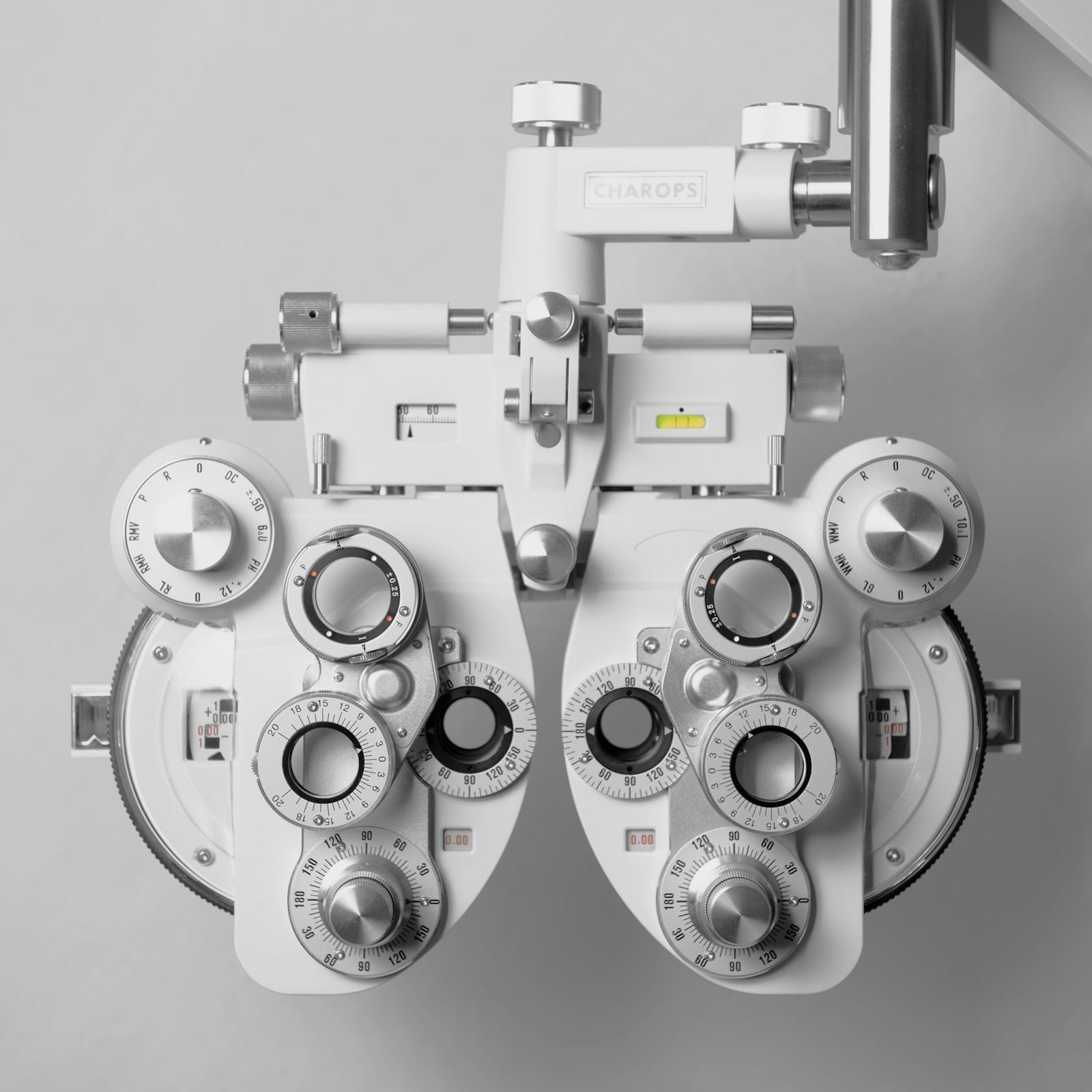 Refractive surgery and optical lab equipment