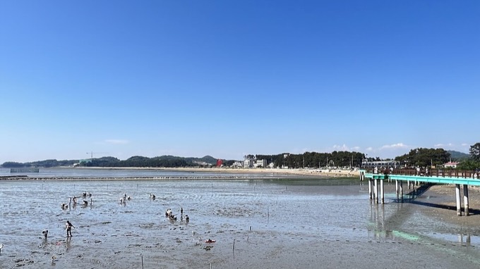 Hwaseong Gungpyeonghang Port