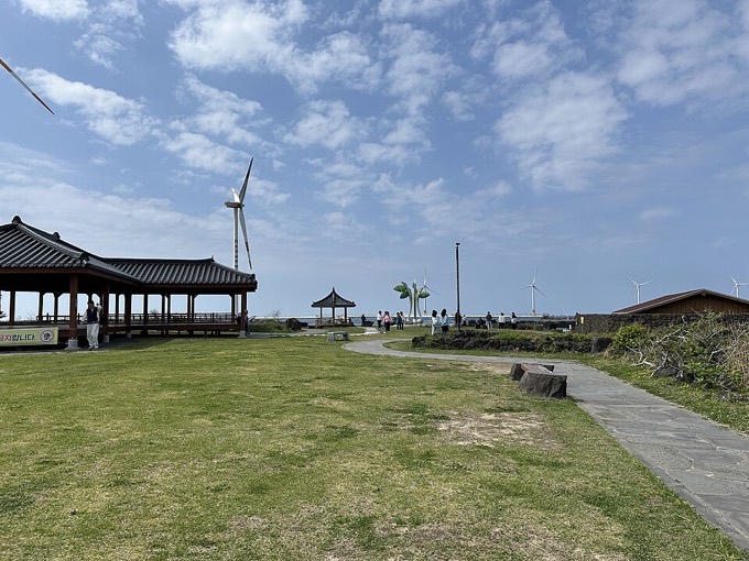 Sinchang Windmill Coastal Road