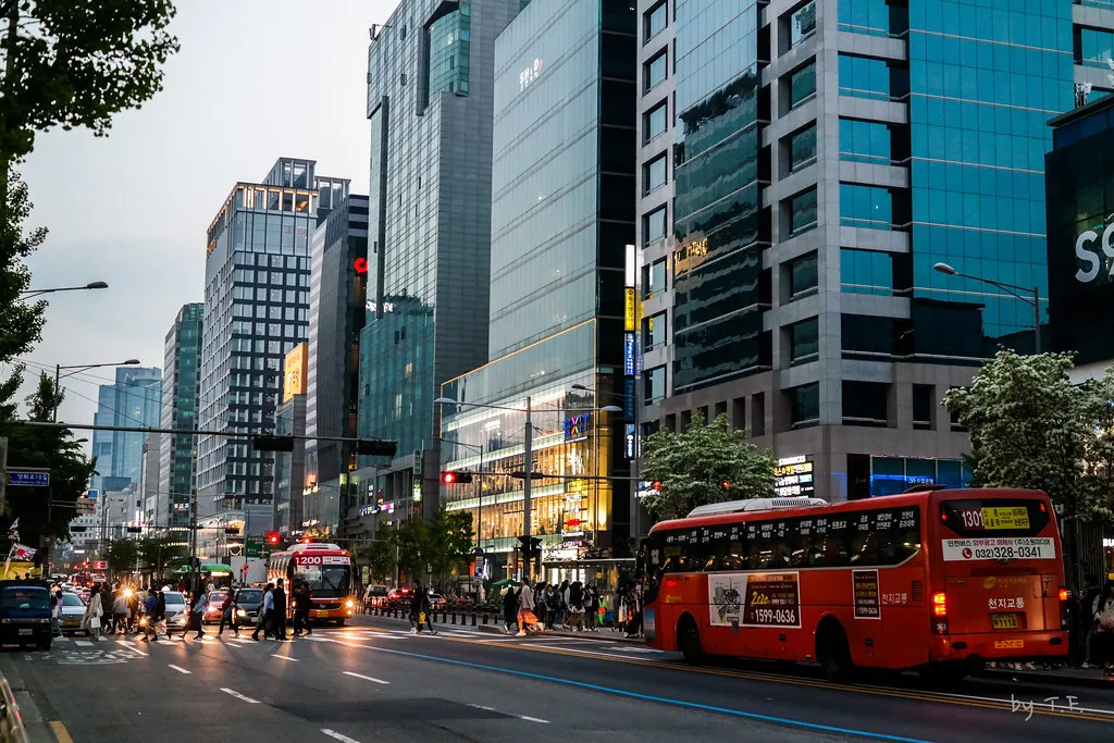 Hongik Univ. Station area